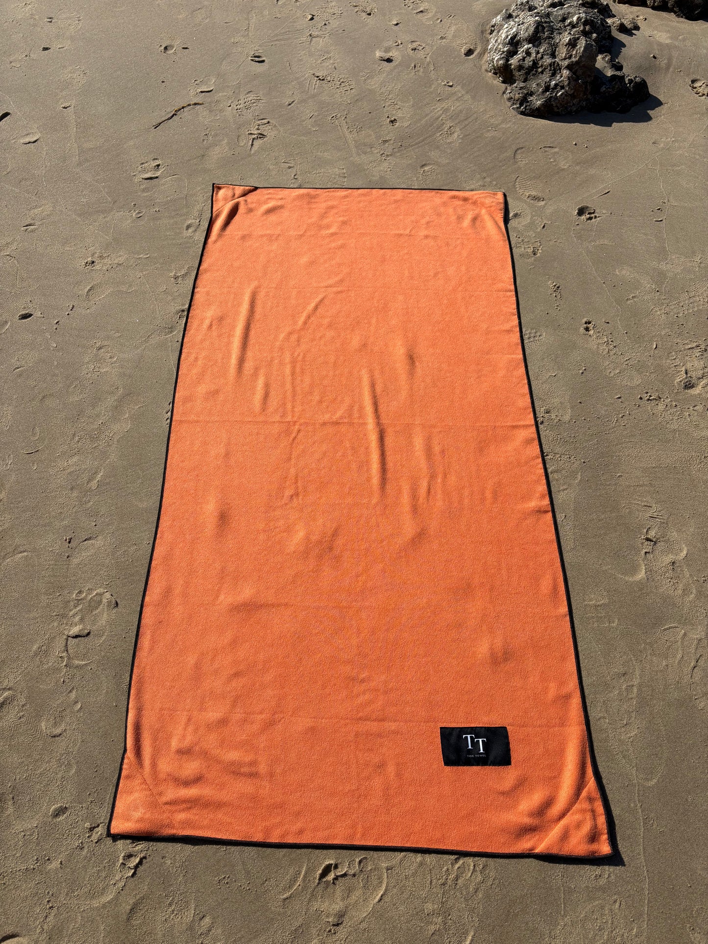 Tide Magnet Towel