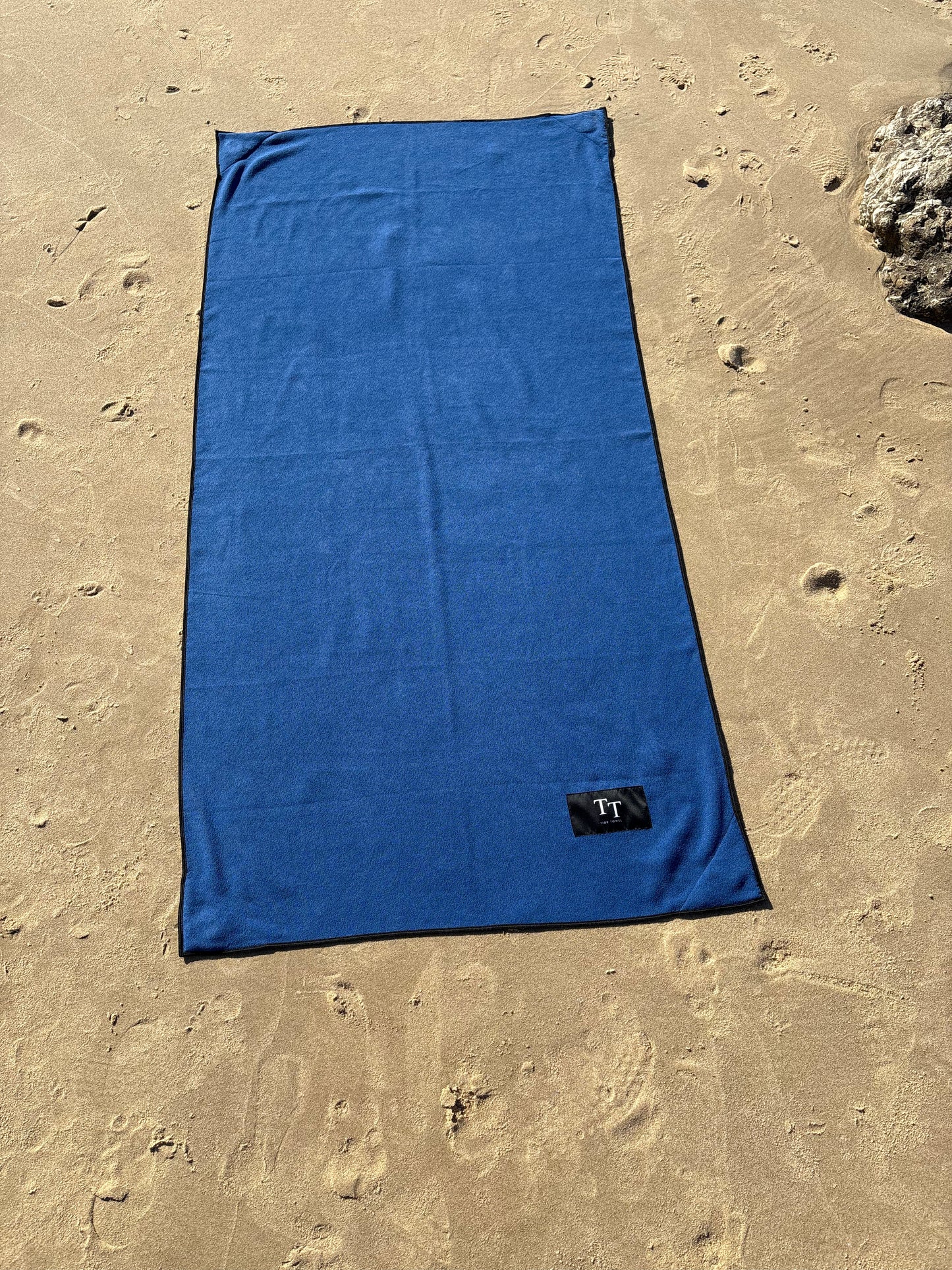 Tide Magnet Towel