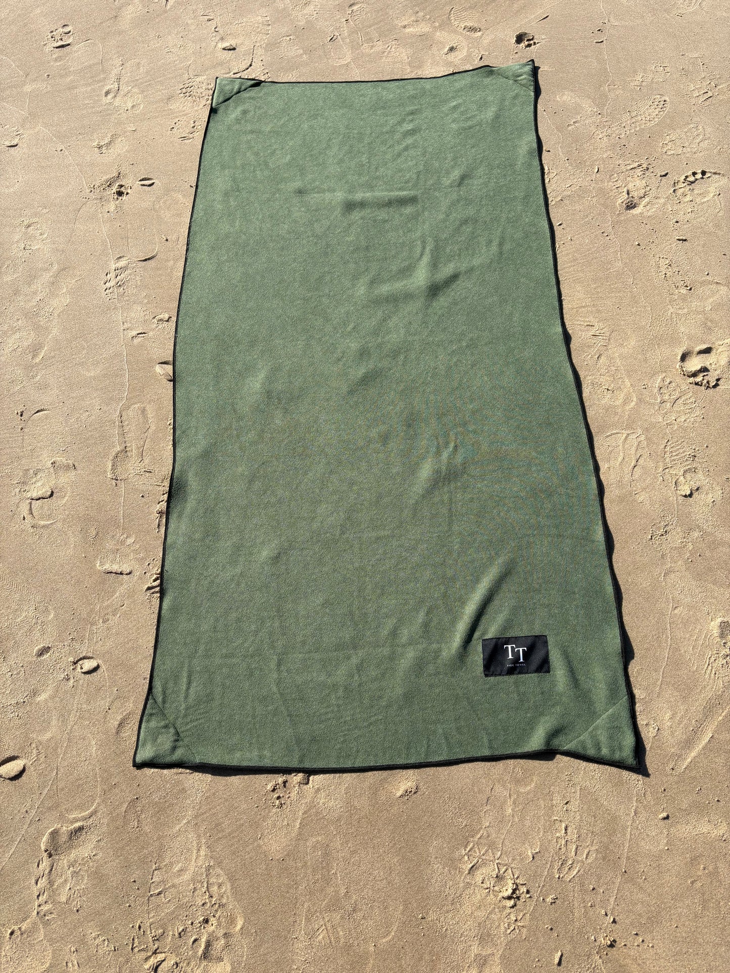 Tide Magnet Towel